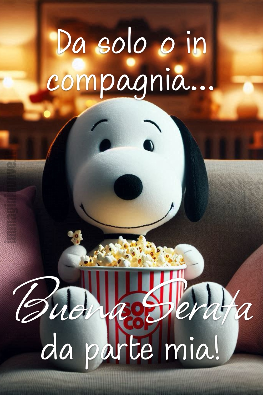 Snoopy ha deciso di restare a casa a guardare la sua serie TV preferita e a sgranocchiare popcorn, e vi augura una buona serata!